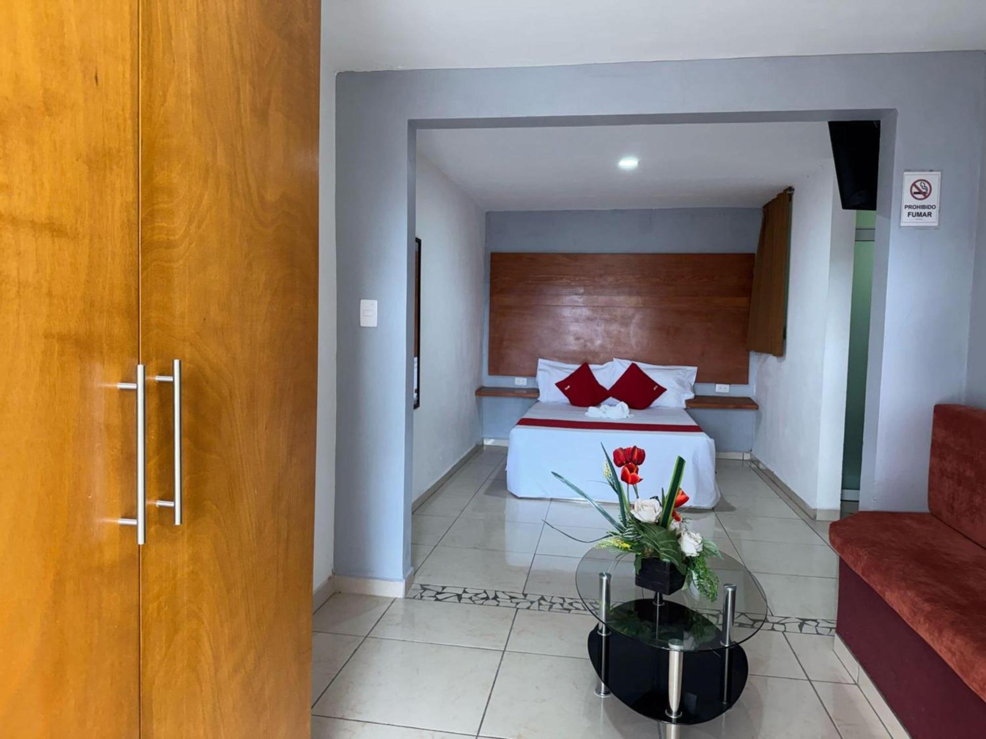 Oyo Hotel Familiar Tollan Cholula Eksteriør bilde